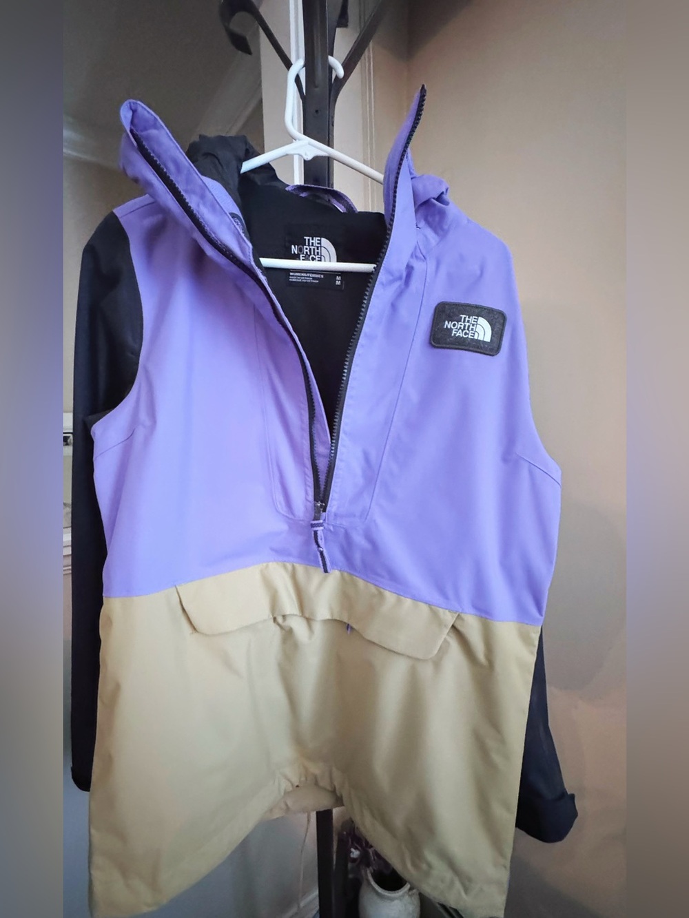 North Face Tanager Anorak Hooded Snowboard Jacket